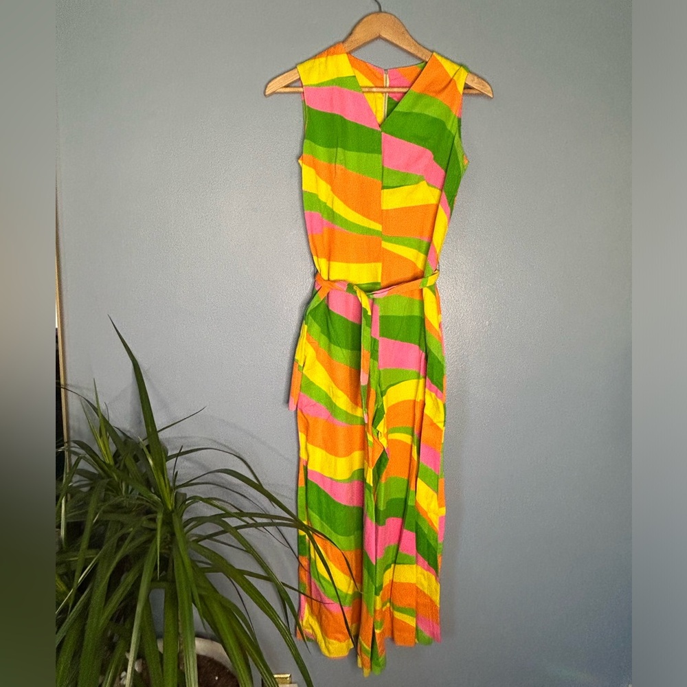 Retro Color-Block Jumpsuit With Attached Tie Belt - image 2